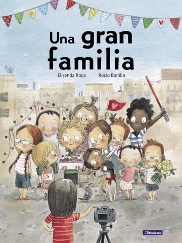 UNA GRAN FAMILIA | ELISENDA ROCA