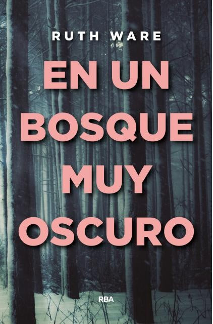 en un bosque muy oscuro
