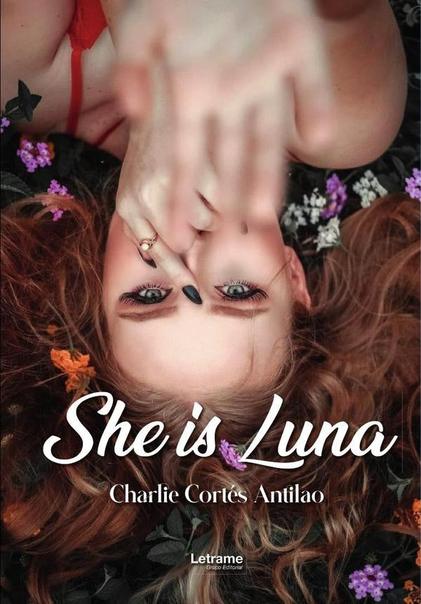 She is Luna | Charlie  Cortés Antilao